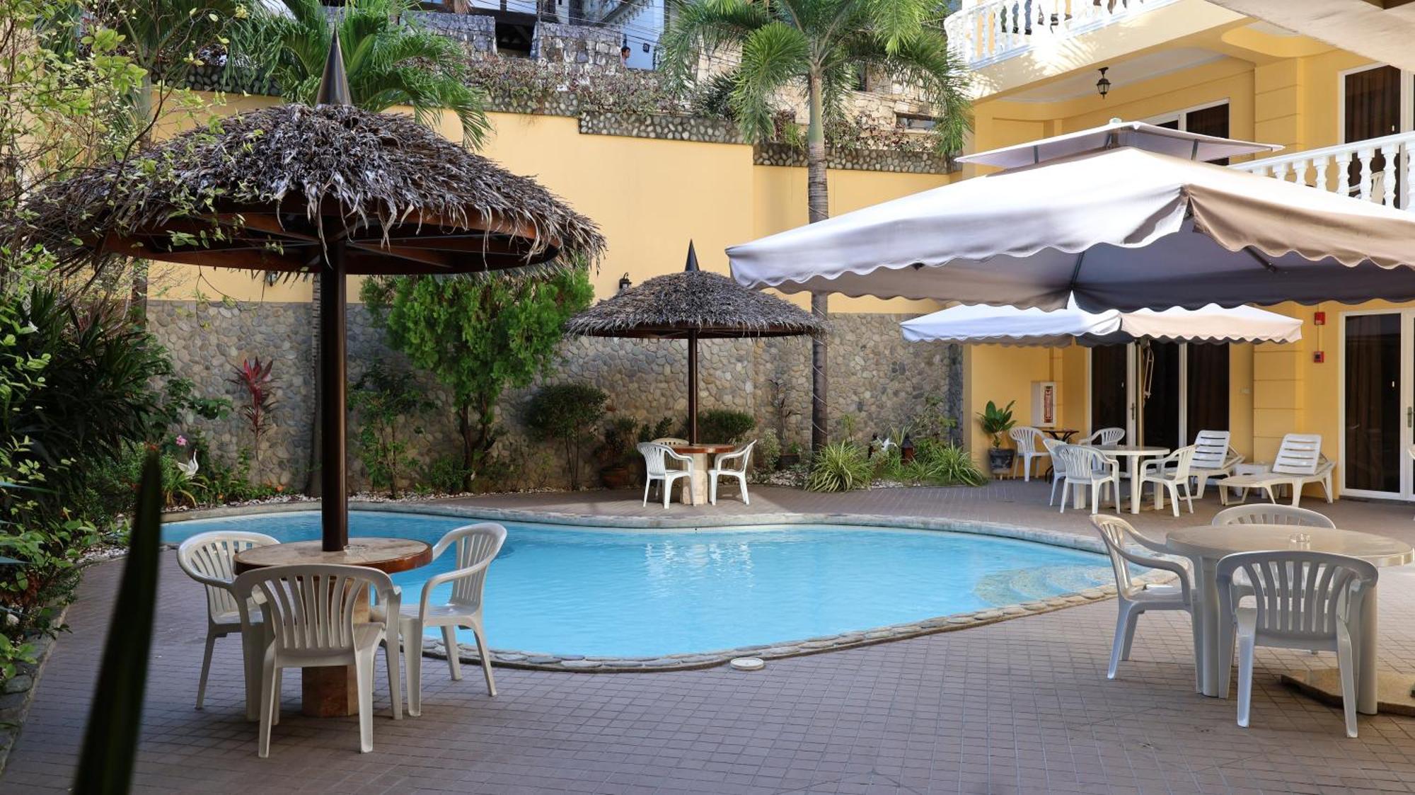 Mermaid Resort And Dive Center Puerto Galera Buitenkant foto